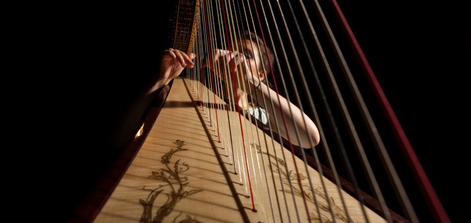 Comment jouer des notes avec votre harpe