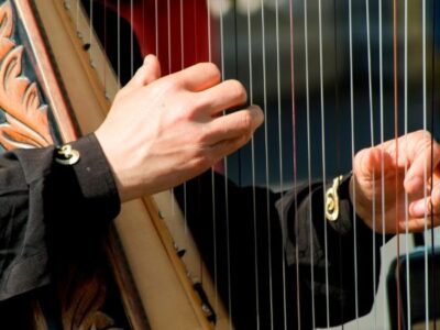 Comment jouer de la harpe ?